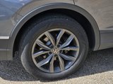 Used 2022 Volkswagen Tiguan SE image 3