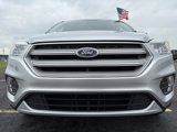 Used 2019 Ford Escape SE image 2