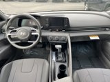 New 2025 Hyundai Elantra SE image 5