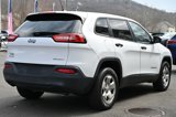 Used 2017 Jeep Cherokee Sport image 6