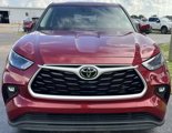 Used 2022 Toyota Highlander LE image 3