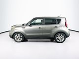 Used 2017 Kia Soul + image 4