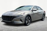 Used 2022 Hyundai Elantra SEL w/ Convenience + Premium Package image 3