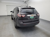 Used 2017 Chevrolet Traverse LT image 5