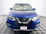 Used 2020 Nissan Rogue SV image 2
