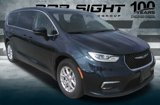 Used 2023 Chrysler Pacifica Touring-L image 4