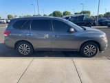 Used 2015 Nissan Pathfinder SV image 4