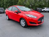 Used 2015 Ford Fiesta SE image 3