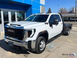 Used 2024 GMC Sierra 3500 Pro w/ Convenience Package image 2