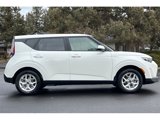 New 2025 Kia Soul LX w/ LX Technology Package image 3