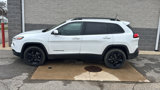 Used 2016 Jeep Cherokee Latitude w/ Comfort/Convenience Group image 2