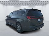 Used 2022 Chrysler Pacifica Limited image 5