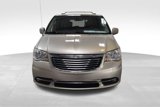 Used 2016 Chrysler Town & Country Touring image 3