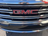 Used 2023 GMC Acadia SLT image 4