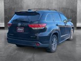Used 2017 Toyota Highlander XLE image 5