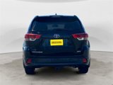 Used 2019 Toyota Highlander XLE image 4