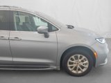 Used 2021 Chrysler Pacifica Touring-L image 4