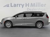 Used 2017 Chrysler Pacifica Limited w/ UConnect Theater Package image 3