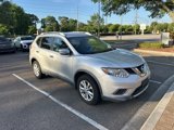 Used 2016 Nissan Rogue SV image 3