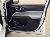 Used 2024 Jeep Compass Latitude image 4