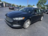 Used 2016 Ford Fusion SE image 2