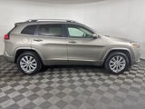 Used 2017 Jeep Cherokee Overland w/ Technology Group image 2
