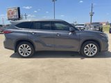 Used 2020 Toyota Highlander Limited image 3