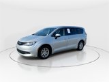 Used 2023 Chrysler Voyager LX image 4