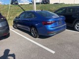 Used 2024 Volkswagen Jetta SE w/ Panoramic Sunroof Package image 5