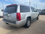 Used 2010 Cadillac Escalade ESV AWD image 5