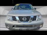 Used 2007 Nissan Frontier SE w/ SE Value Truck Pkg image 4