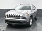 Used 2018 Jeep Cherokee Latitude w/ Cold Weather Group image 3