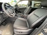 Used 2022 Volkswagen Tiguan SE image 5