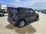 Used 2021 Jeep Renegade Latitude image 3