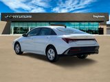 New 2025 Hyundai Elantra SE image 5