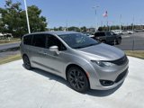 Used 2019 Chrysler Pacifica Touring Plus w/ S Appearance Package image 2