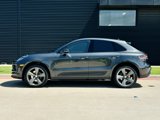 Certified 2022 Porsche Macan image 2