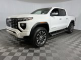 Used 2024 GMC Canyon Denali image 3