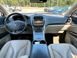 Used 2017 Lincoln MKX Select w/ Select Plus Package image 3