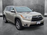 Used 2014 Toyota Highlander XLE image 3