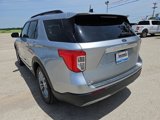 Used 2023 Ford Explorer XLT w/ Equipment Group 202A image 5
