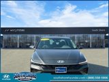 Certified 2024 Hyundai Elantra SE image 2