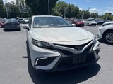 Used 2023 Toyota Camry SE image 5