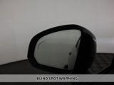 Used 2022 Volvo XC40 T4 Momentum image 5