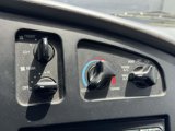 Used 1999 Ford E-150 and Econoline 150 image 4