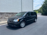 Used 2015 Chrysler Town & Country Touring image 2