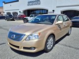Used 2010 Toyota Avalon Limited image 3