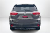 Used 2019 Toyota Highlander LE image 4