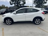 Used 2018 Honda HR-V LX image 2