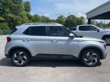 Used 2023 Hyundai Venue SEL image 2